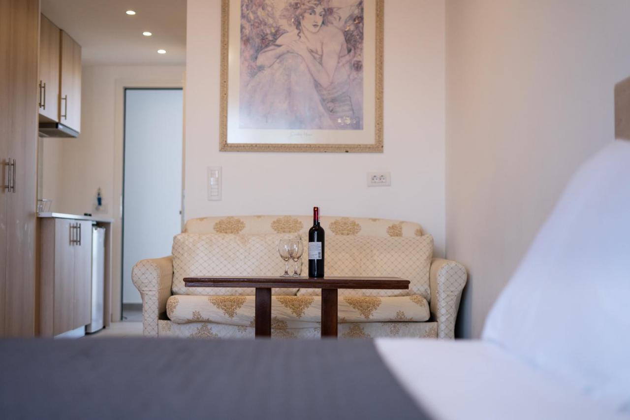 Bivalvia Aparthotel *